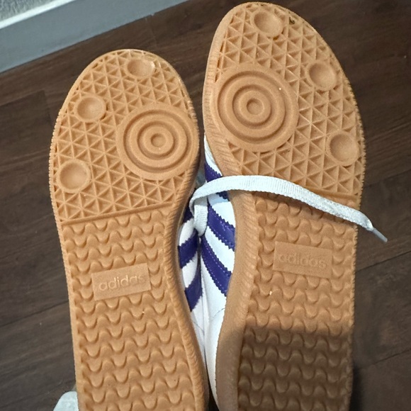 Adidas Samba (Women’s US 7.5) - Picture 4 of 6